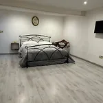 House Vincenza アパート ナポリ